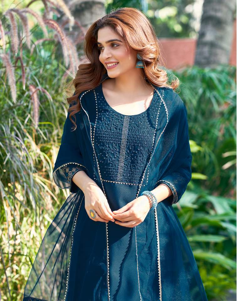 Blue Silk Plain Round Neck 3/4 Sleeve Straight Kurta Set With Pant & Dupatta