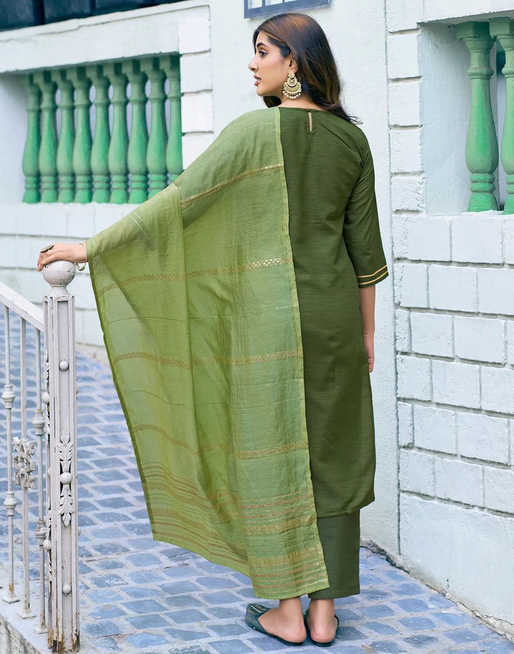 Silk Blend Embroidered Straight 3 Piece Kurta Set