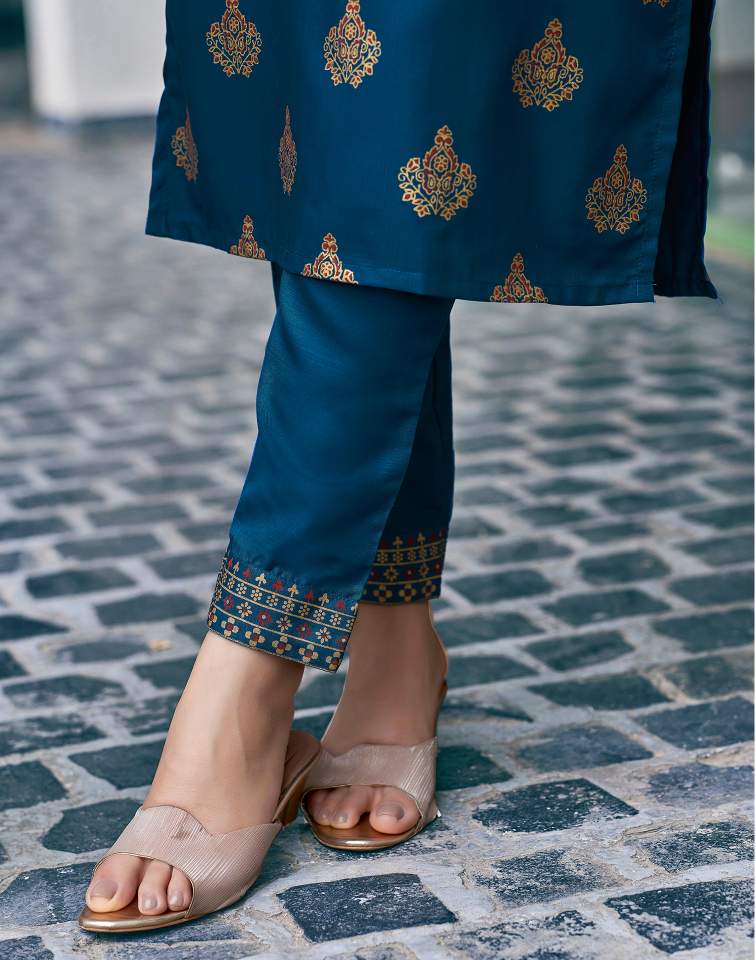 Teal Blue Silk Printed Round Neck 3/4 Sleeve Straight Kurta Set With Pant & Dupatta