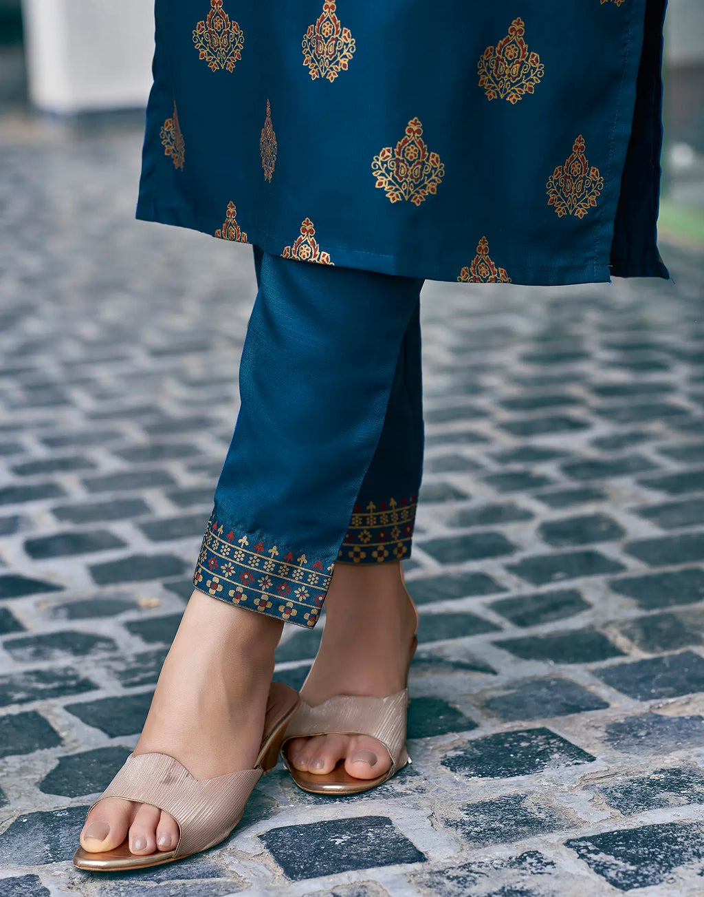Viscose Rayon Foil Print Straight 3 Piece Kurta Set