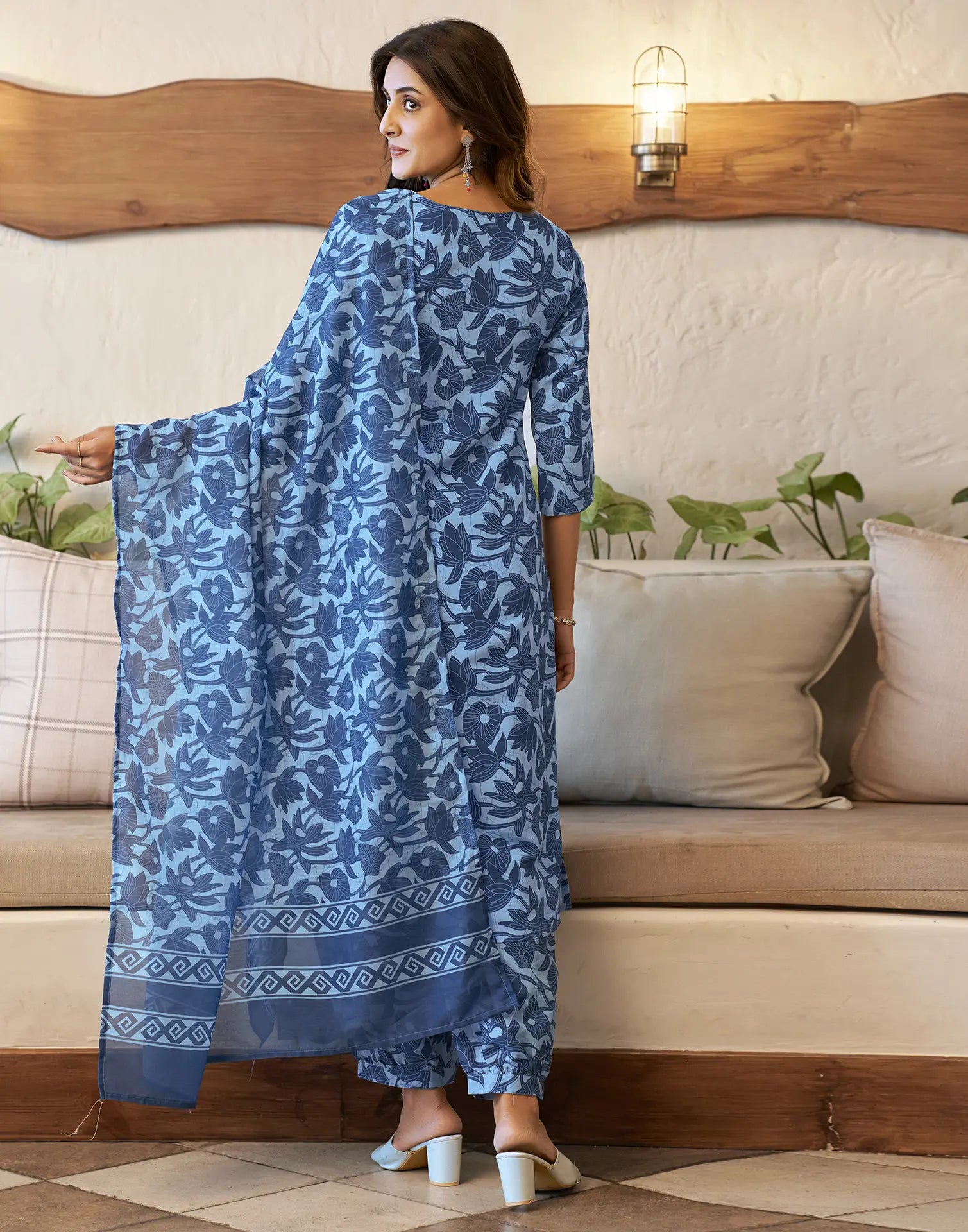 Cotton Blend Printed Straight 3 Piece Kurta Set