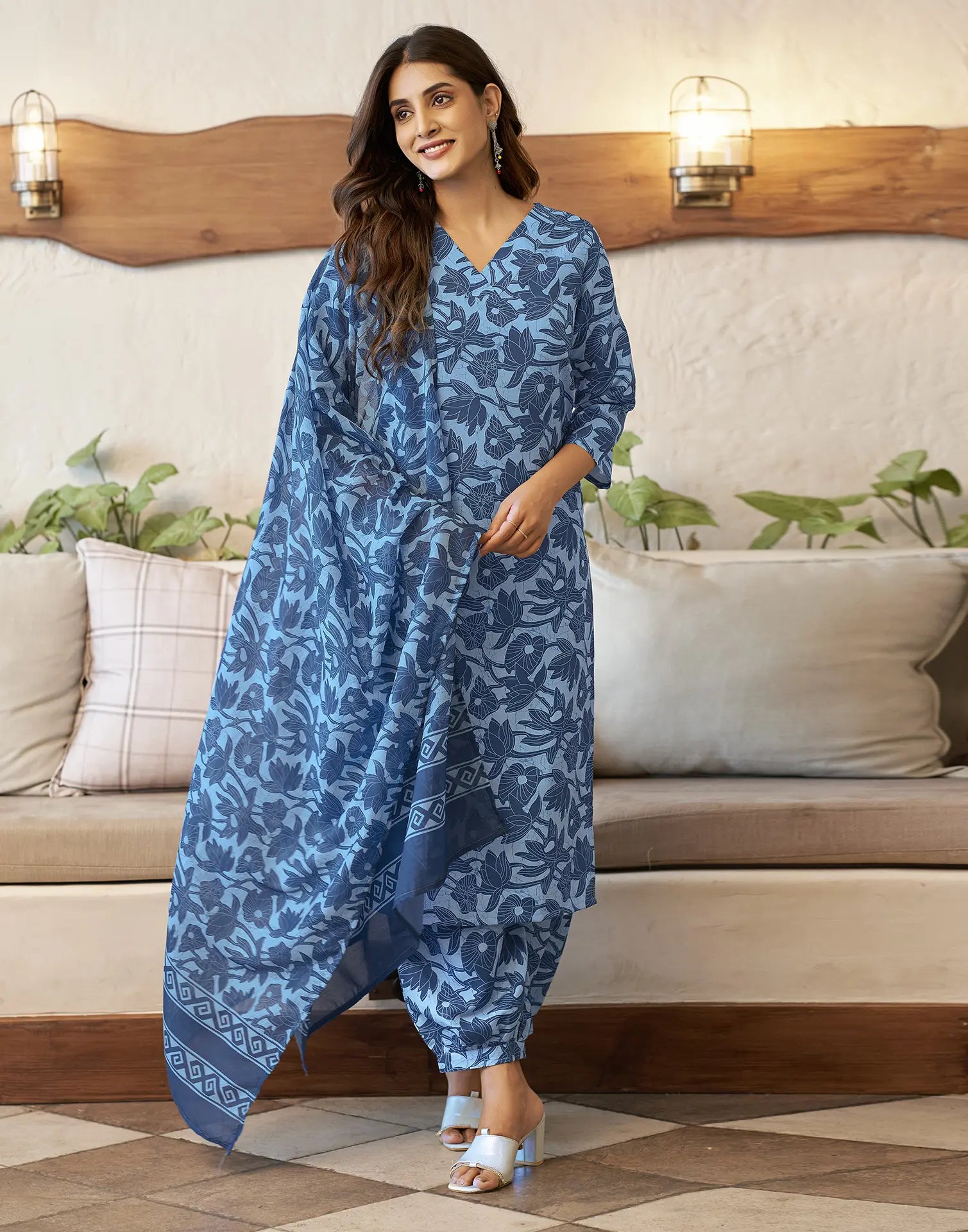 Cotton Blend Printed Straight 3 Piece Kurta Set