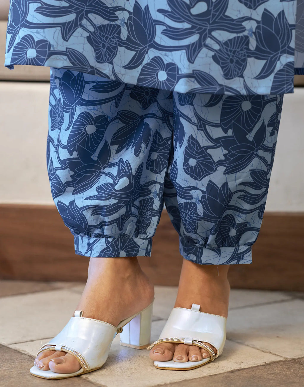 Cotton Blend Printed Straight 3 Piece Kurta Set