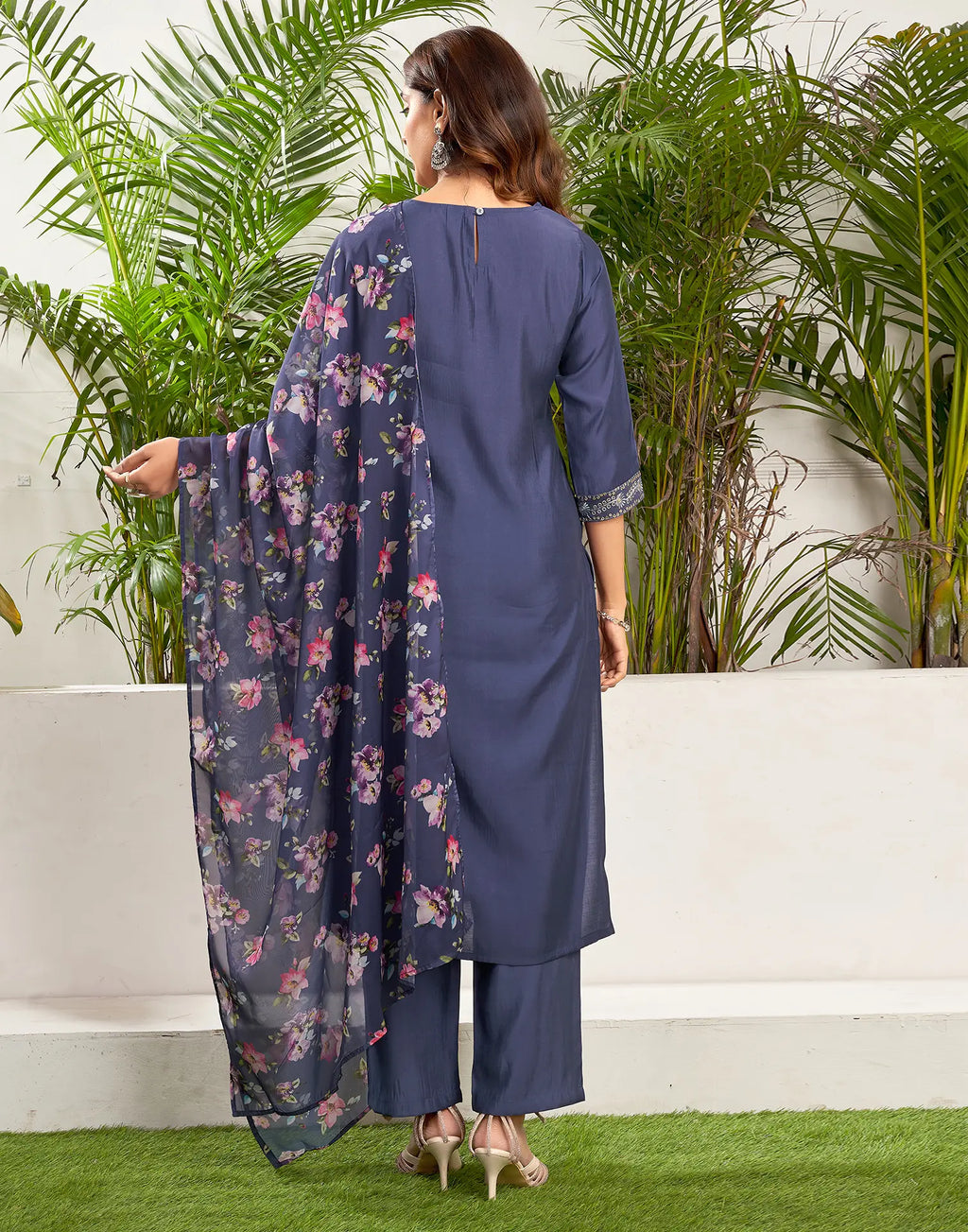Silk Blend Embroidered Straight 3 Piece Kurta Set