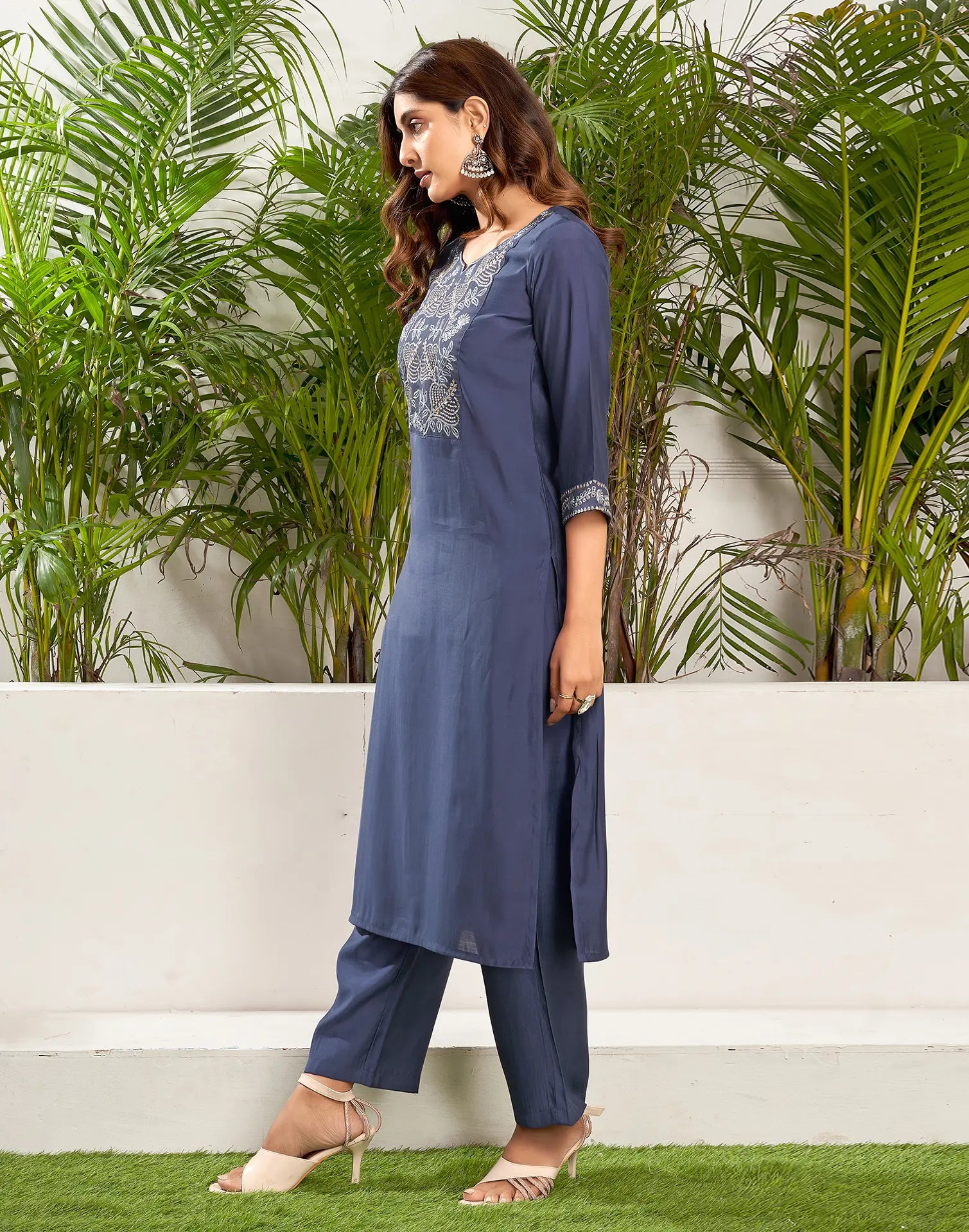 Silk Blend Embroidered Straight 3 Piece Kurta Set