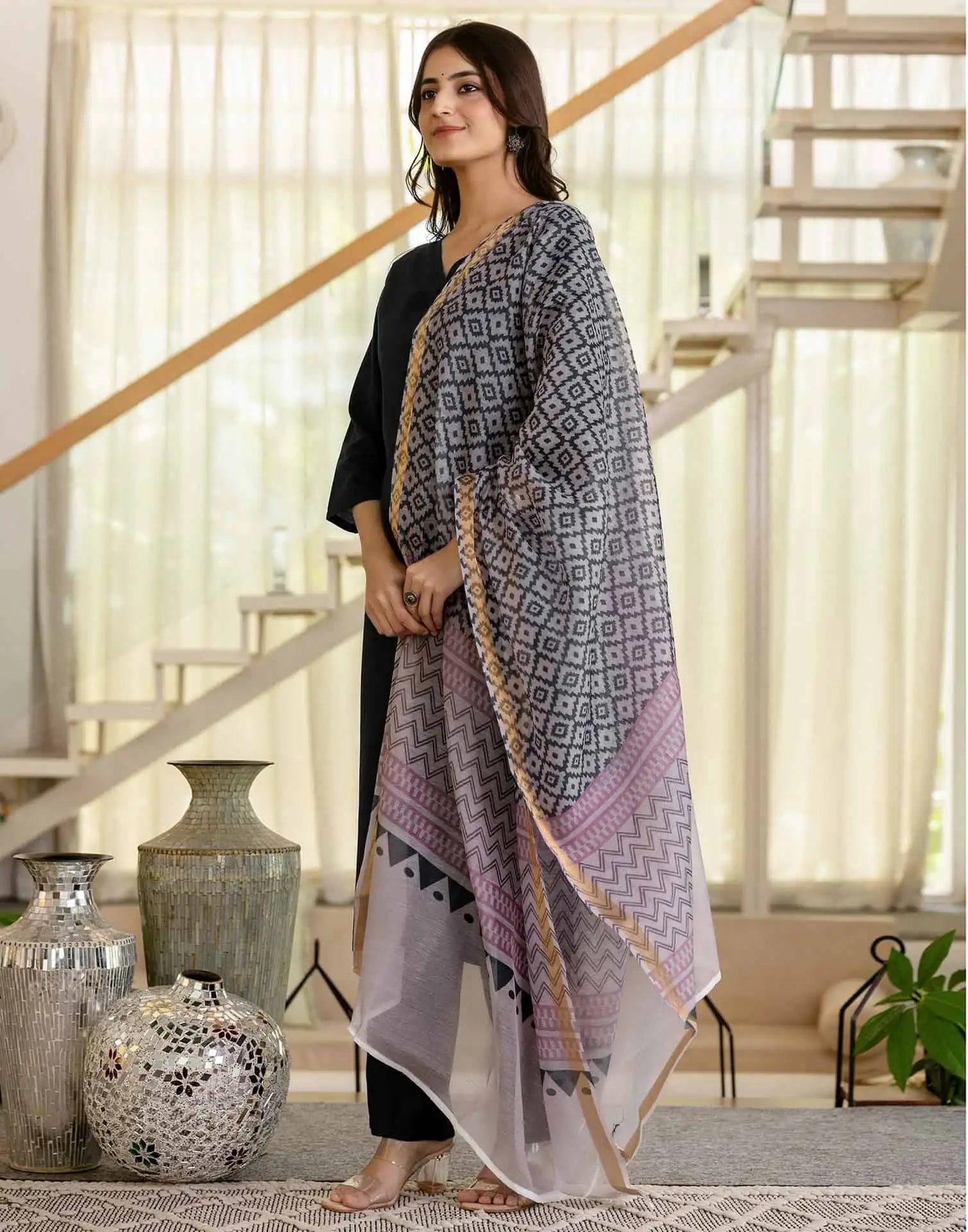 Skylee Viscose Rayon Plain Straight 3 Piece Kurta Set For Woman