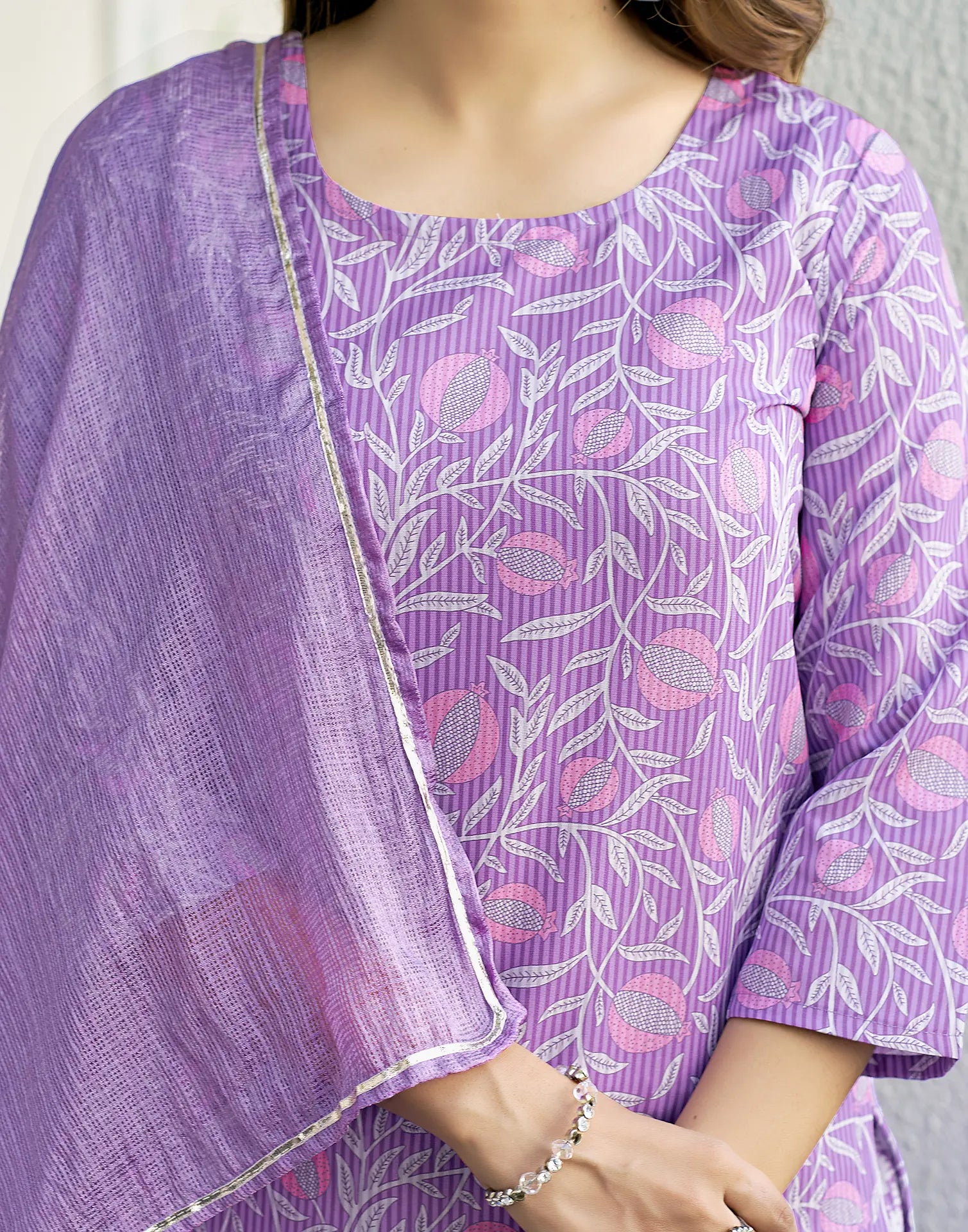 Rayon blend Printed Straight 3 Piece Kurta Set
