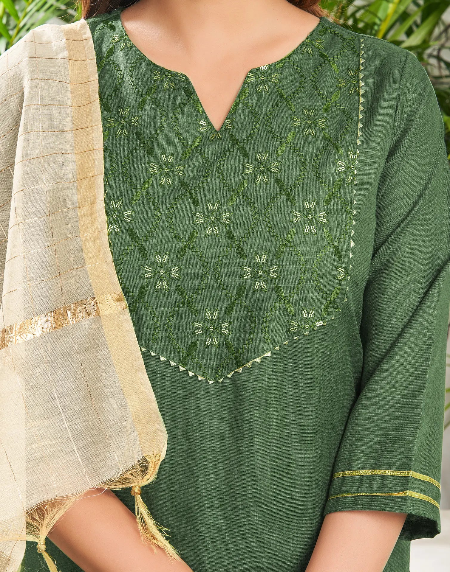 Cotton Blend Embroidered Straight 3 Piece Kurta Set