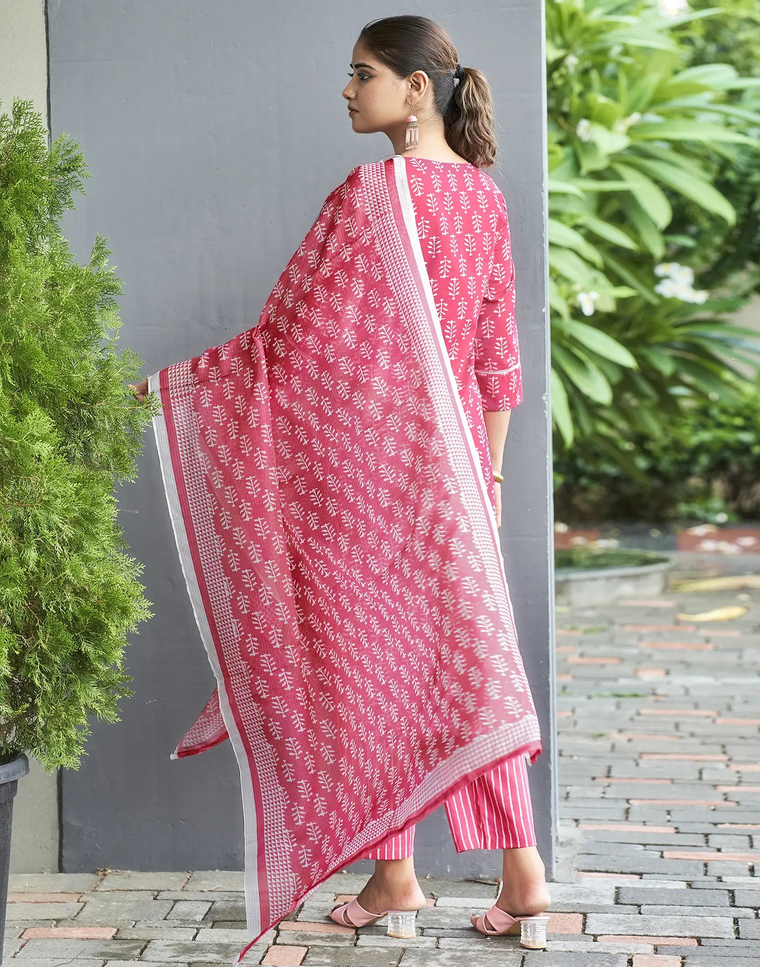 Cotton Blend Printed Straight 3 Piece Kurta Set