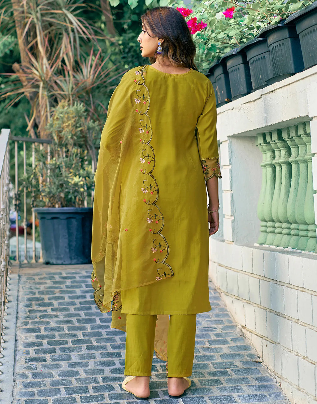 Silk Blend Embroidered Straight 3 Piece Kurta Set