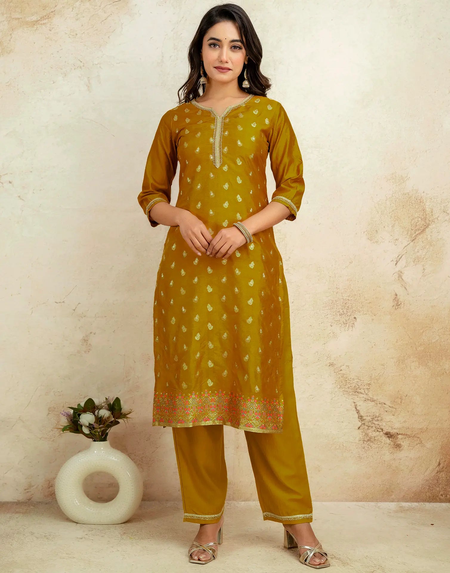 Chinnon Foil Print Straight 3 Piece Kurta Set