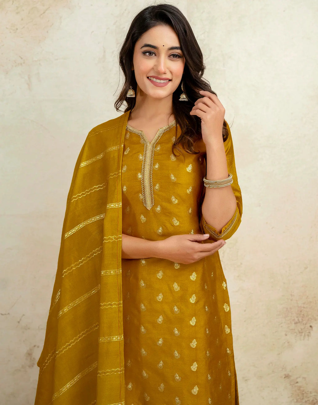 Chinnon Foil Print Straight 3 Piece Kurta Set