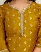 Chinnon Foil Print Straight 3 Piece Kurta Set