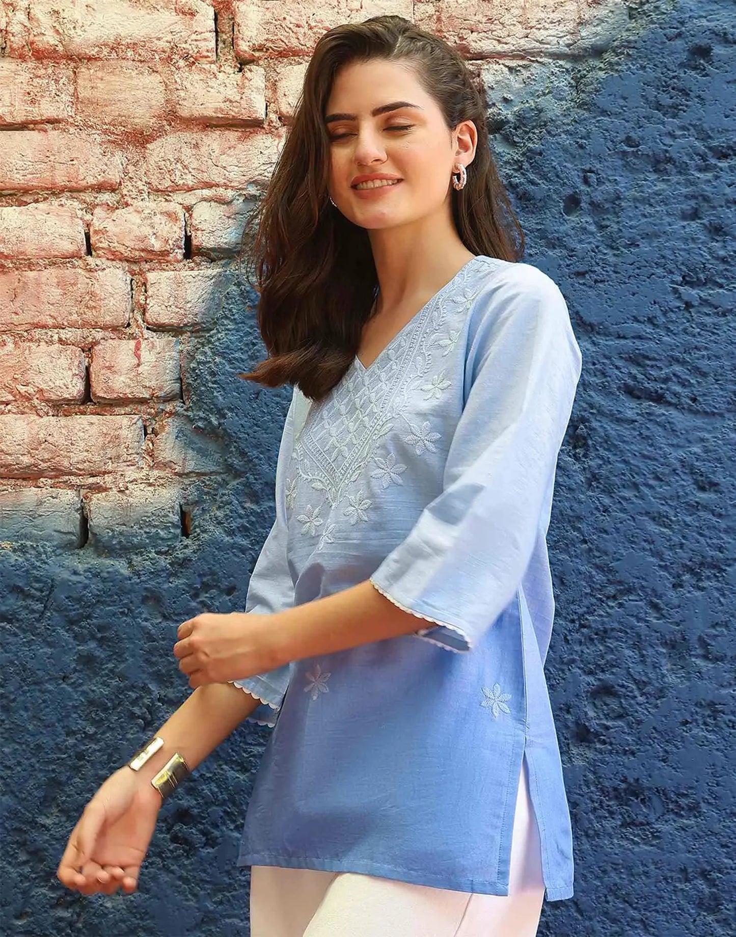 Cotton Chikankari Straight Sweetheart Neck Short Kurti