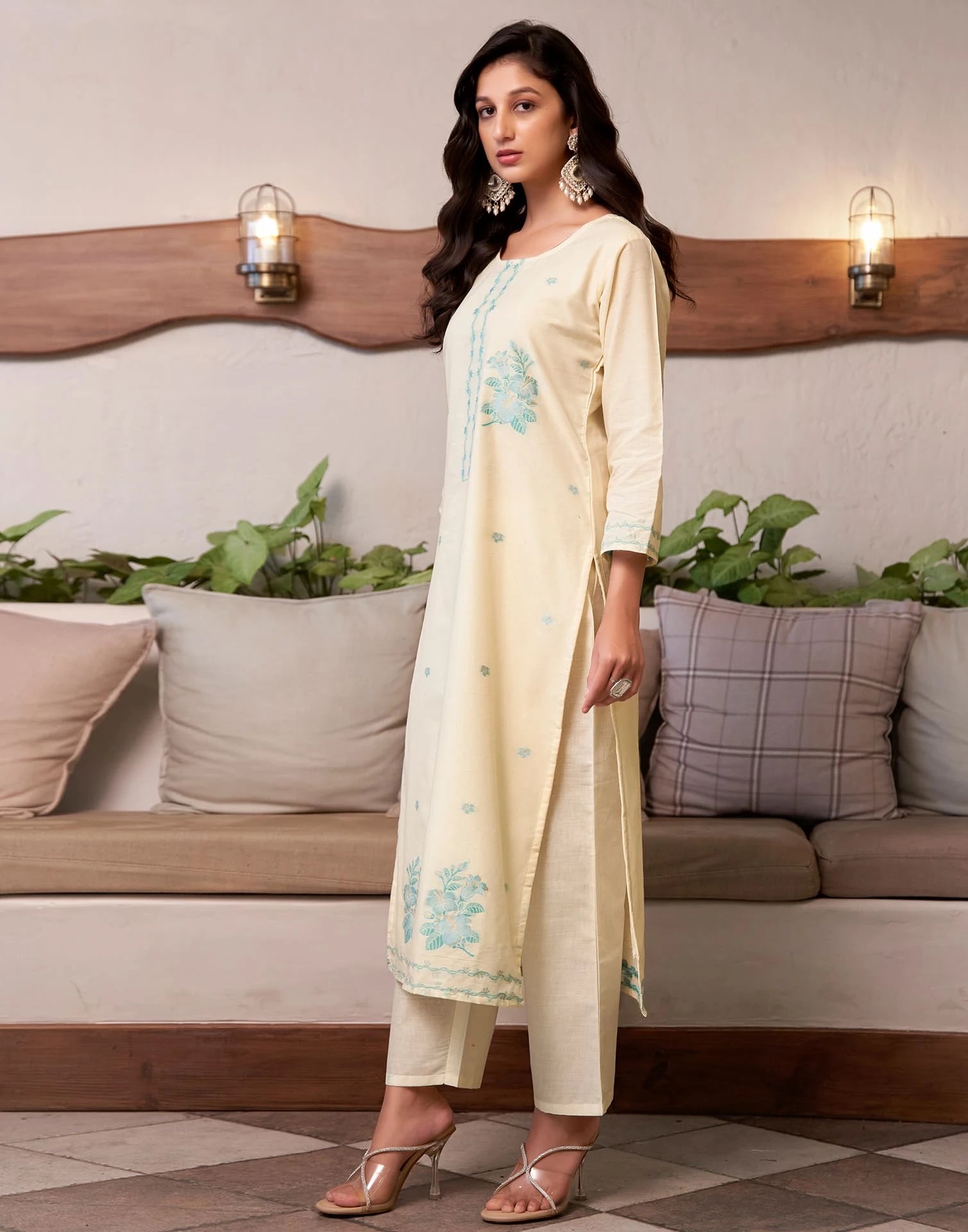 affordable round neck kurta set 