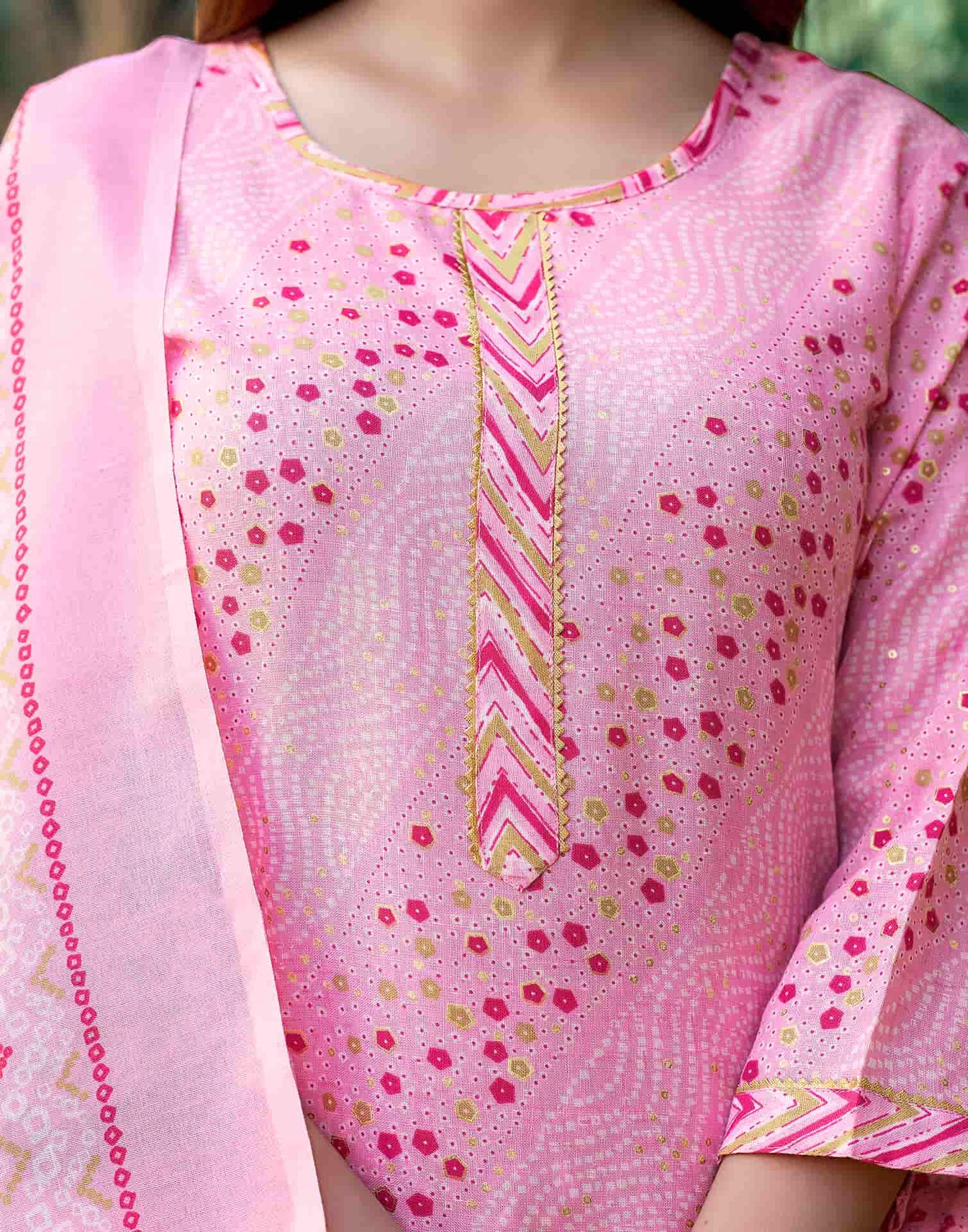 Cotton Blend Badhani Printed, Foil Printed and Gota Lace Straight Kurta with Pant & Dupatta
