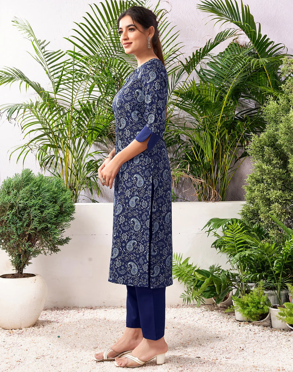 Crepe Printed Straight 3 Piece Kurta Set