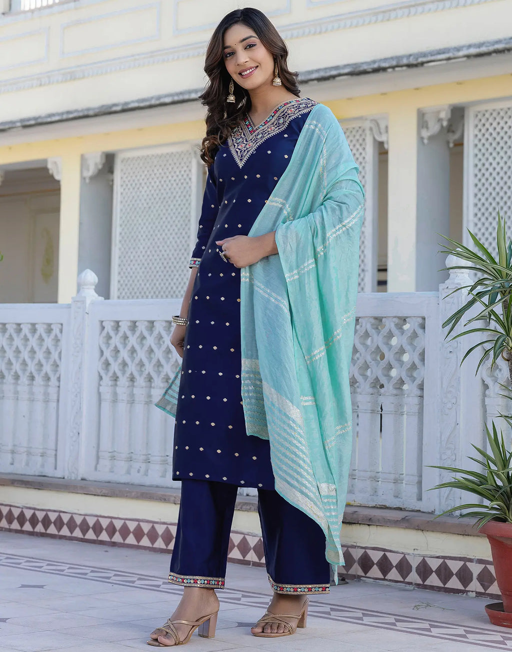 Taffeta Butti Embroidered Straight 3 Piece Kurta Set