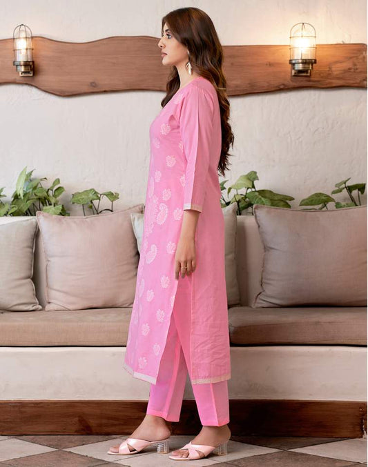 Pink Silk Plain Round Neck 3/4 Sleeve Straight Kurta Set With Pant & Dupatta