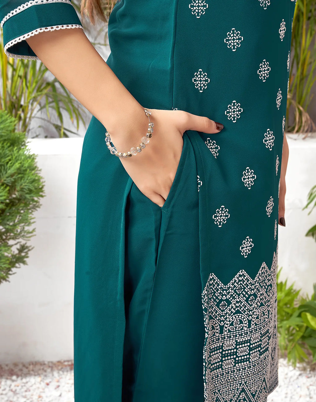 Georgette Embellished Straight 3 Piece Kurta Set