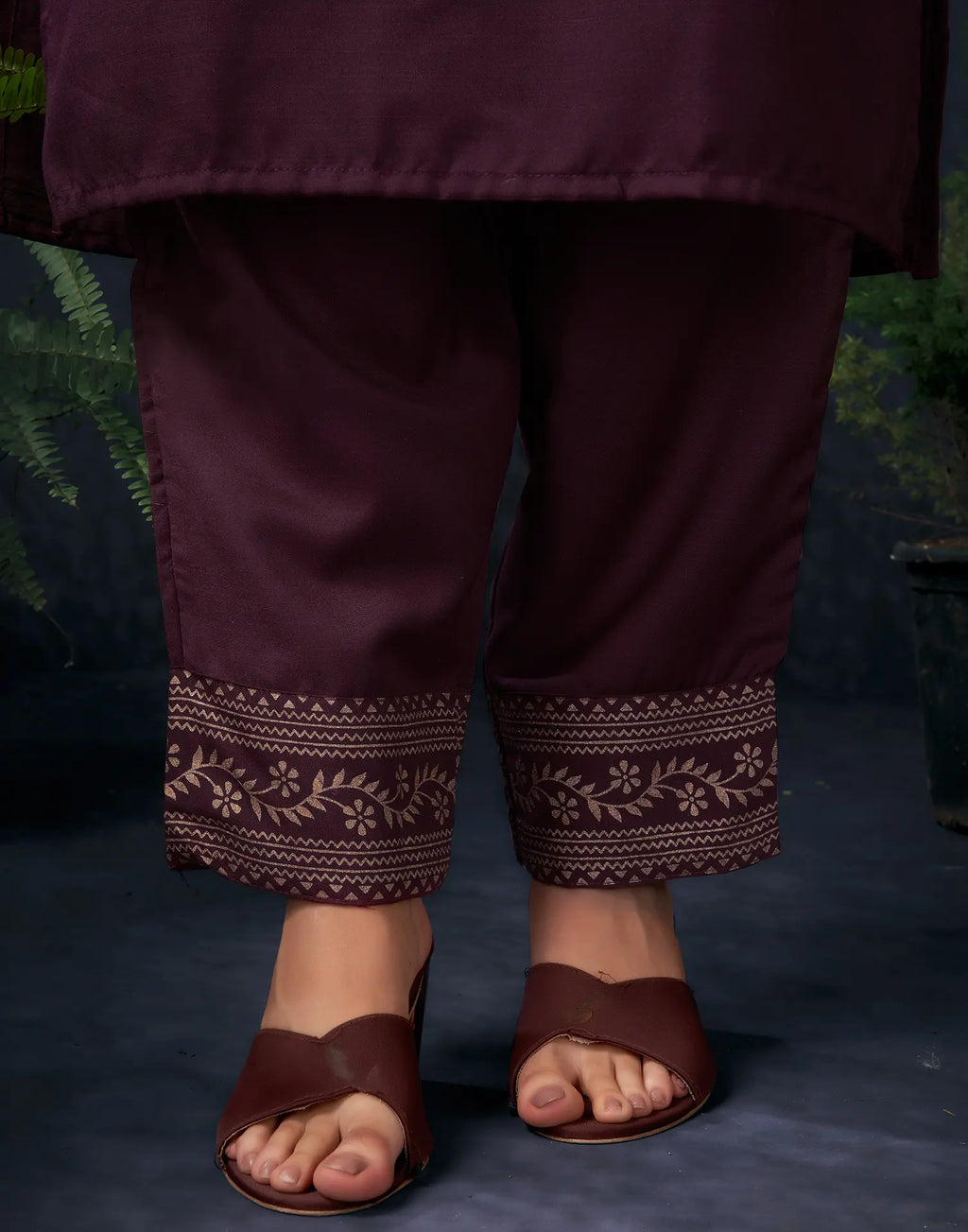 Cotton Blend Embroidered Straight 3 Piece Kurta Set