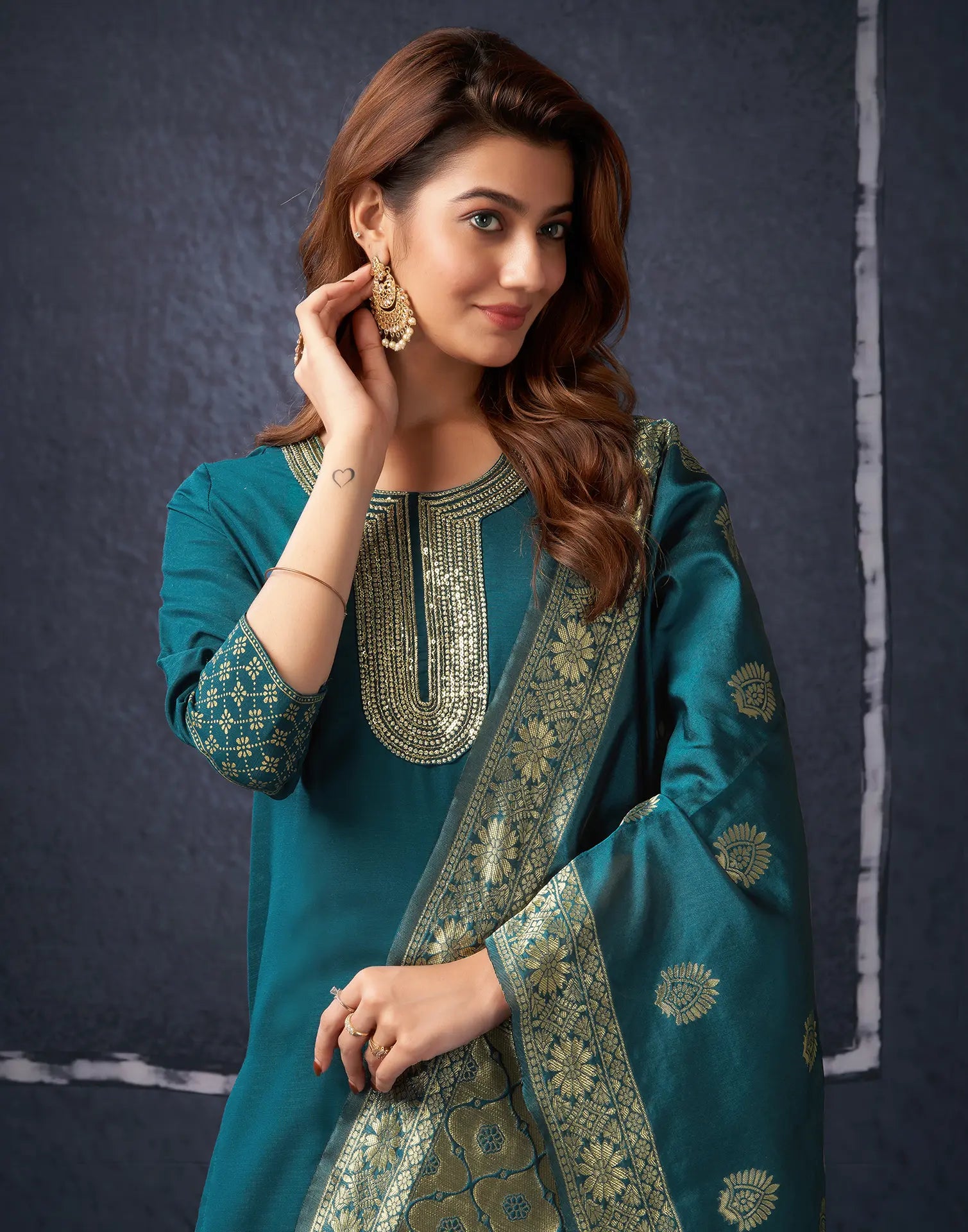 Cotton Blend Embroidered Straight 3 Piece Kurta Set