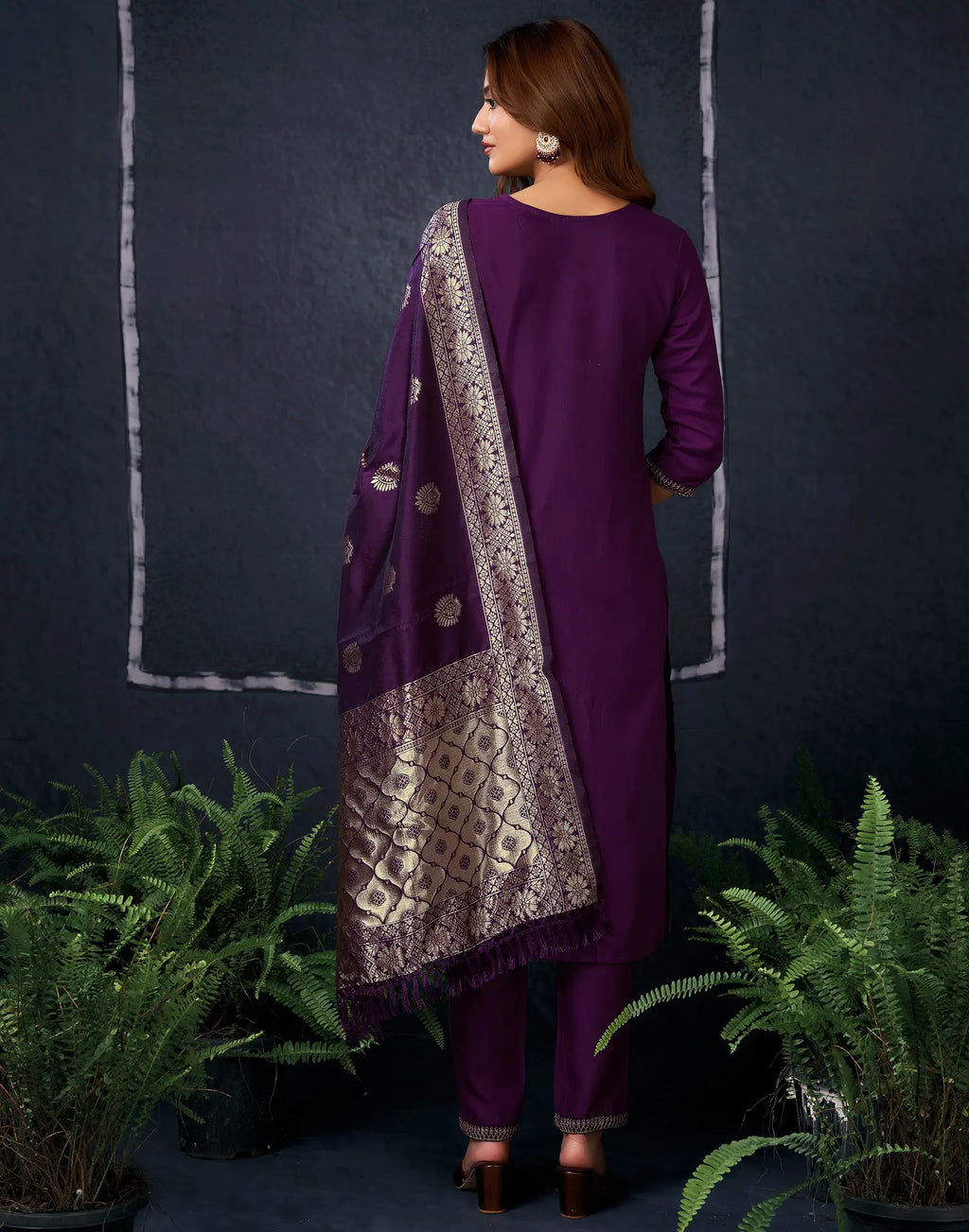 Cotton Blend Embroidered Straight 3 Piece Kurta Set