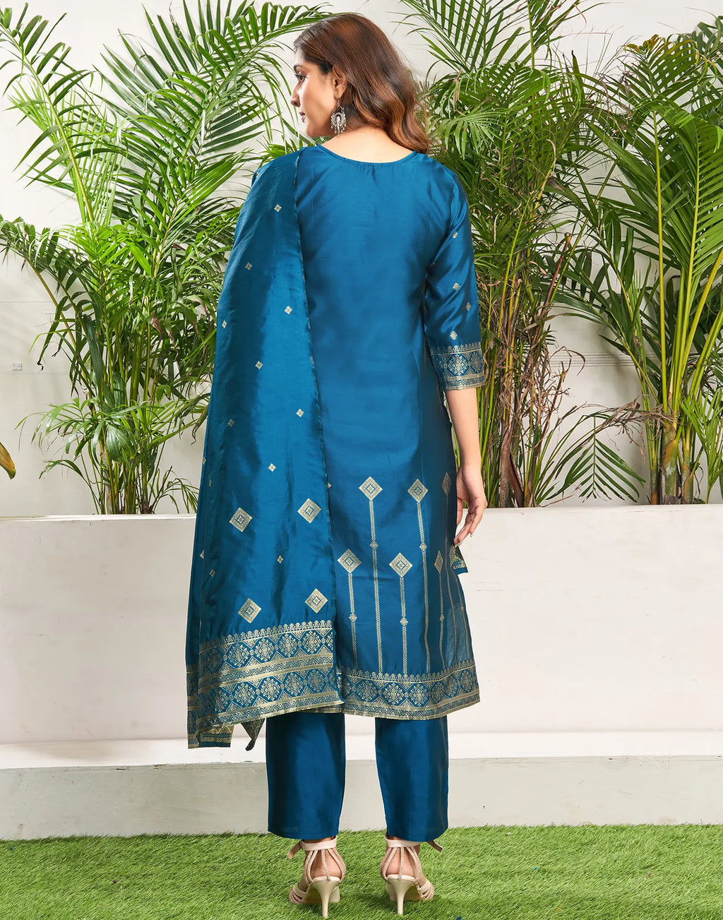 Silk Jacquard Woven Straight 3 Piece Kurta Set