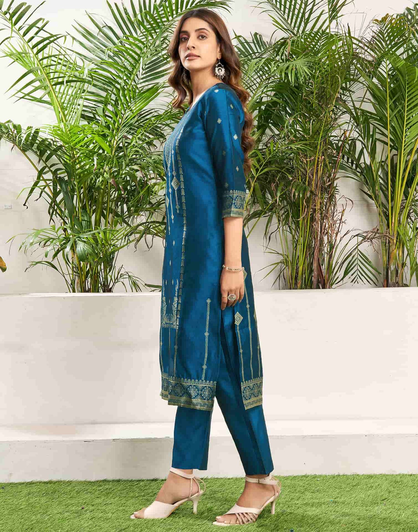 Silk Blend Jacquard Work Straight Kurta with Pant & Dupatta