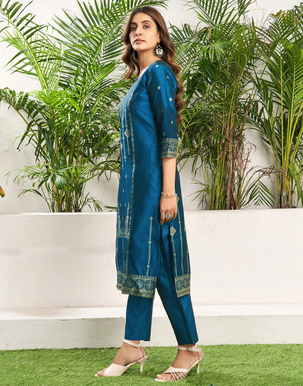Silk Jacquard Woven Straight 3 Piece Kurta Set