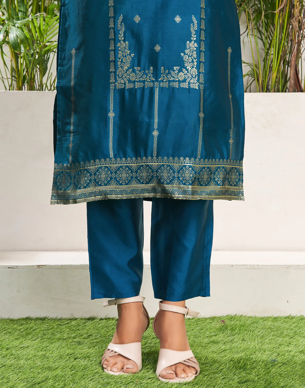 Silk Jacquard Woven Straight 3 Piece Kurta Set