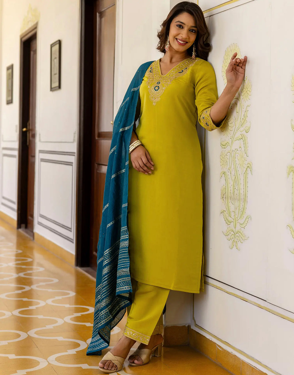 Silk Blend Embroidered Straight 3 Piece Kurta Set