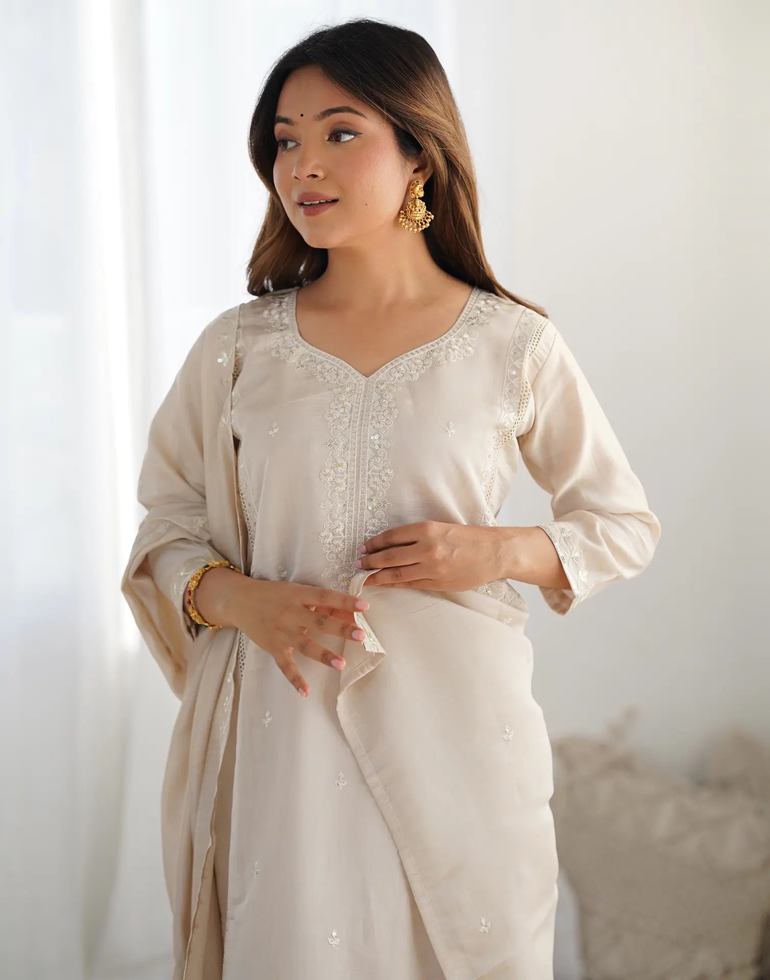 Silk Blend Embroidered Straight 3 Piece Kurta Set