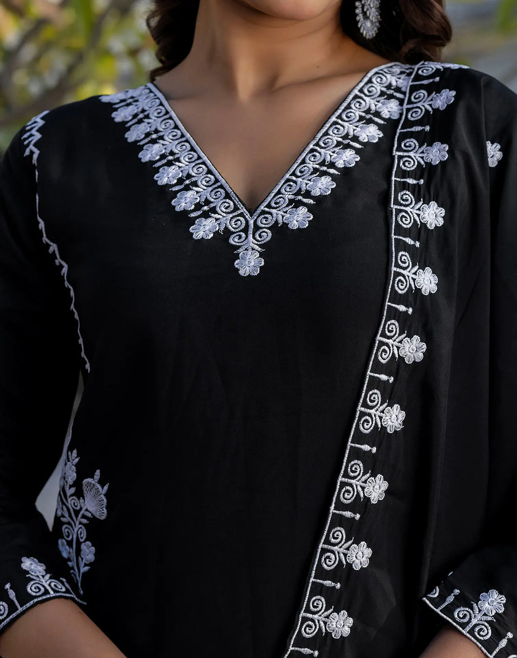 Silk Blend Embroidered Straight 3 Piece Kurta Set