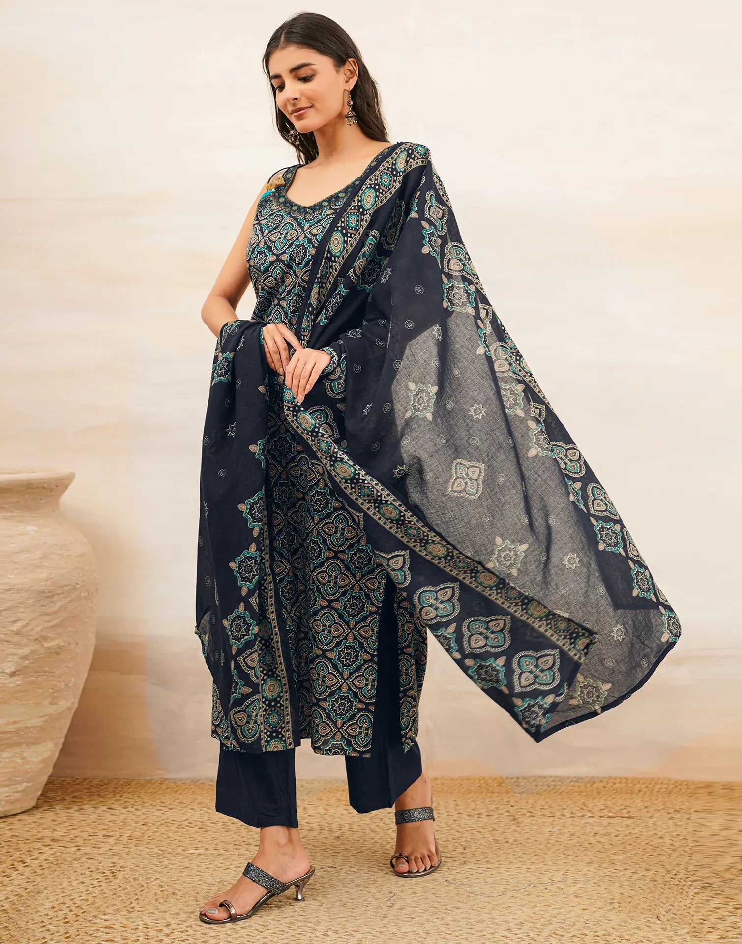 Skylee Cotton Printed Straight 3 Piece Kurta Set For Woman