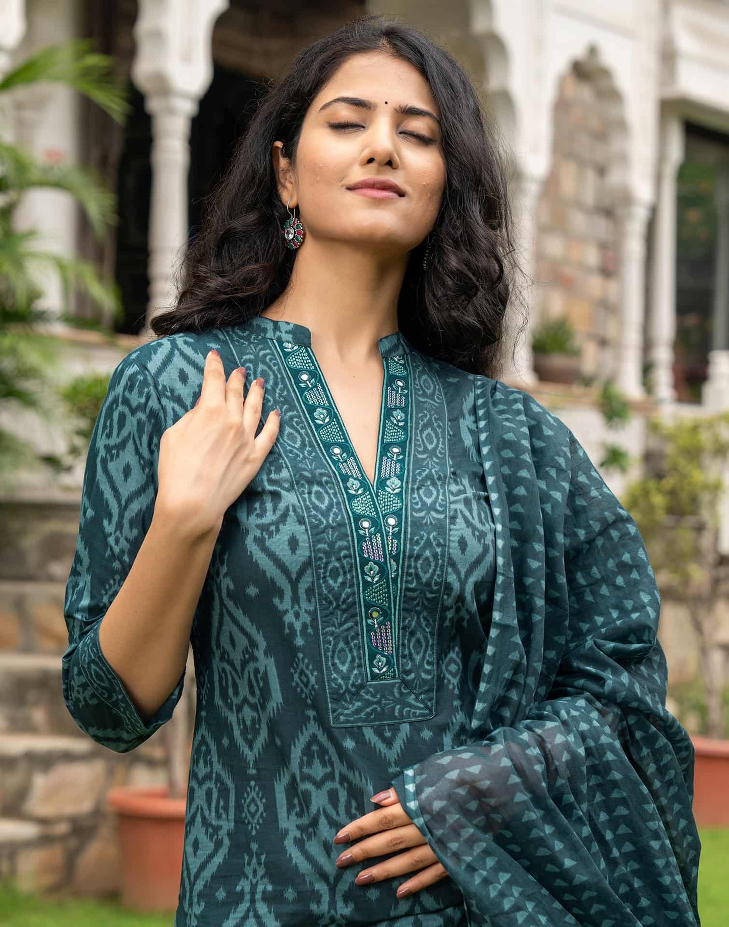 Cotton Straight Embroidery Mandarin Collar Kurta with Pant & Dupatta