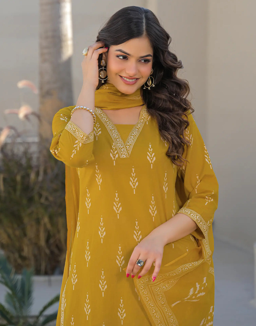 Skylee Cotton Printed Straight 3 Piece Kurta Set For Woman