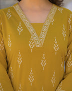 Skylee Cotton Printed Straight 3 Piece Kurta Set For Woman