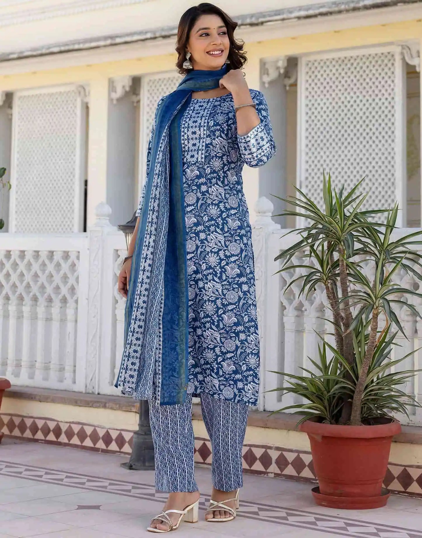 affordable round neck kurta set
