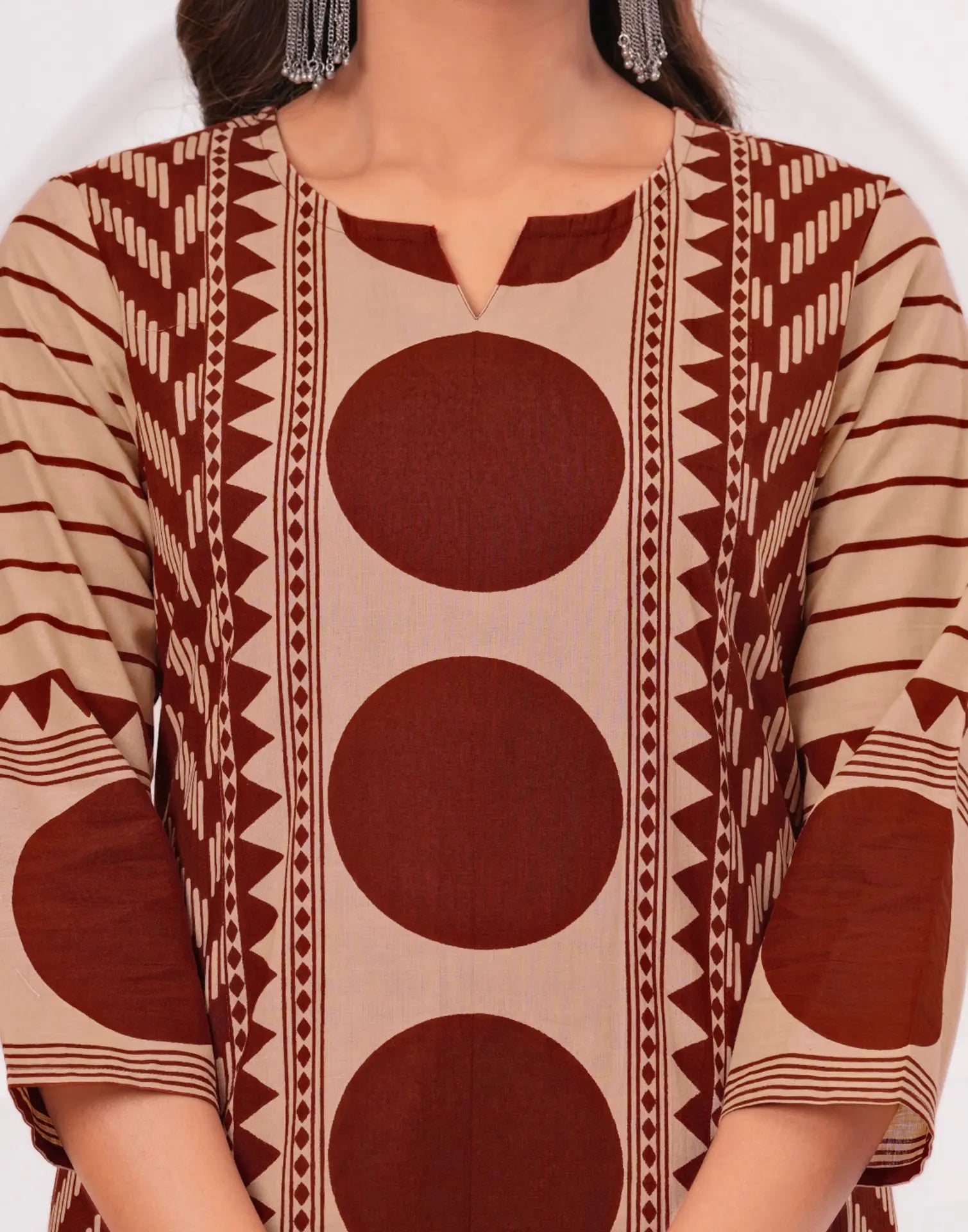 Skylee Cotton Printed Straight 3 Piece Kurta Set For Woman