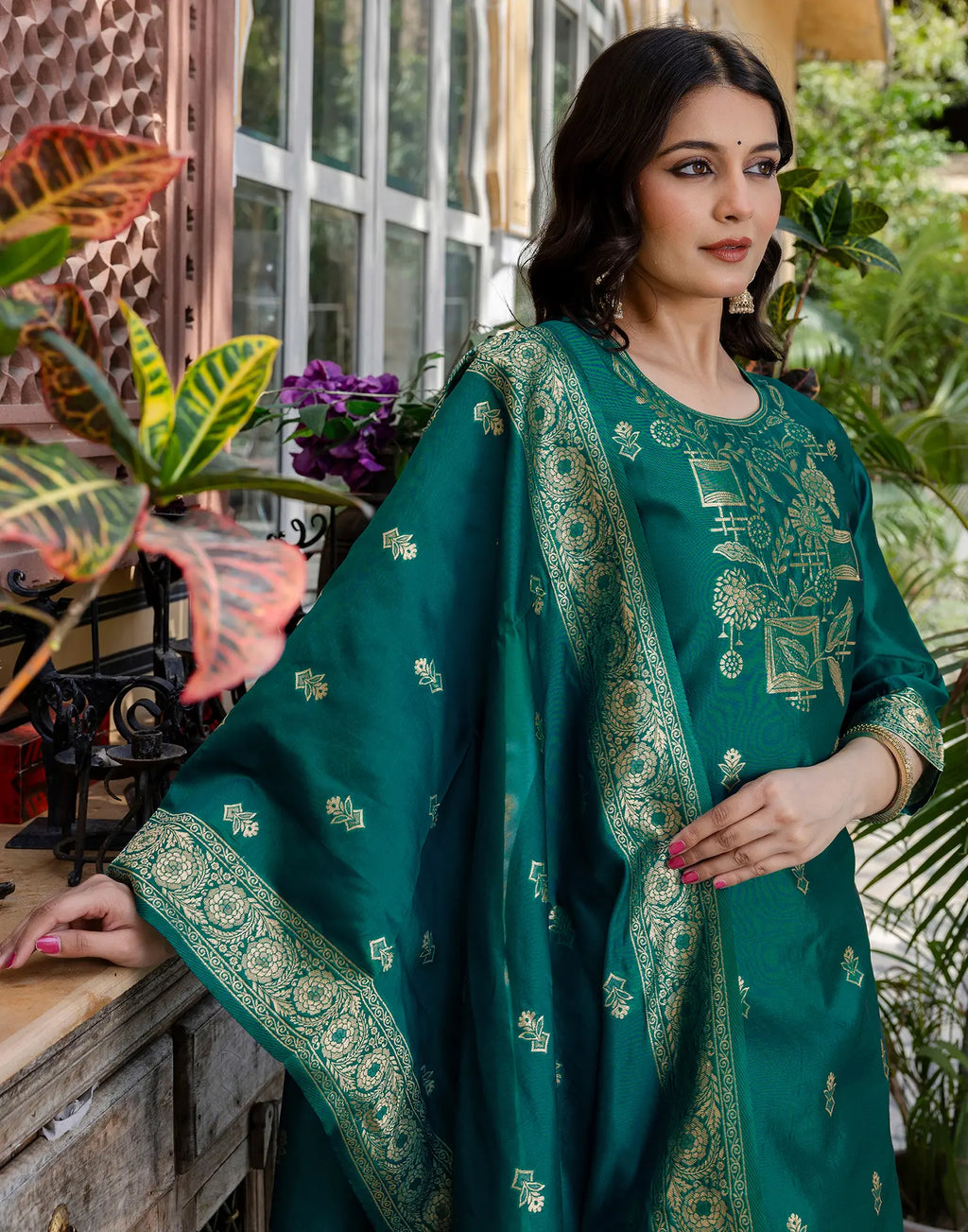 Silk Blend Woven Woven Straight 3 Piece Kurta Set