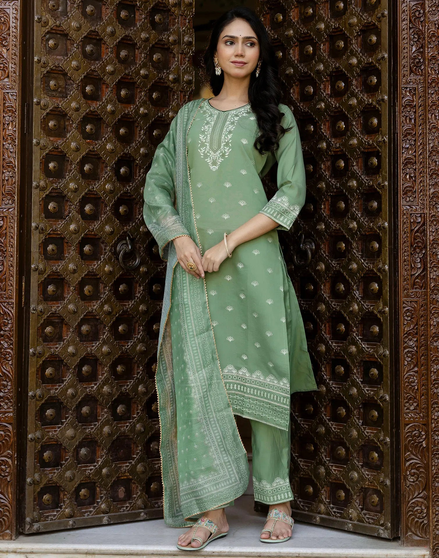 Silk Blend Foil Print Straight 3 Piece Kurta Set