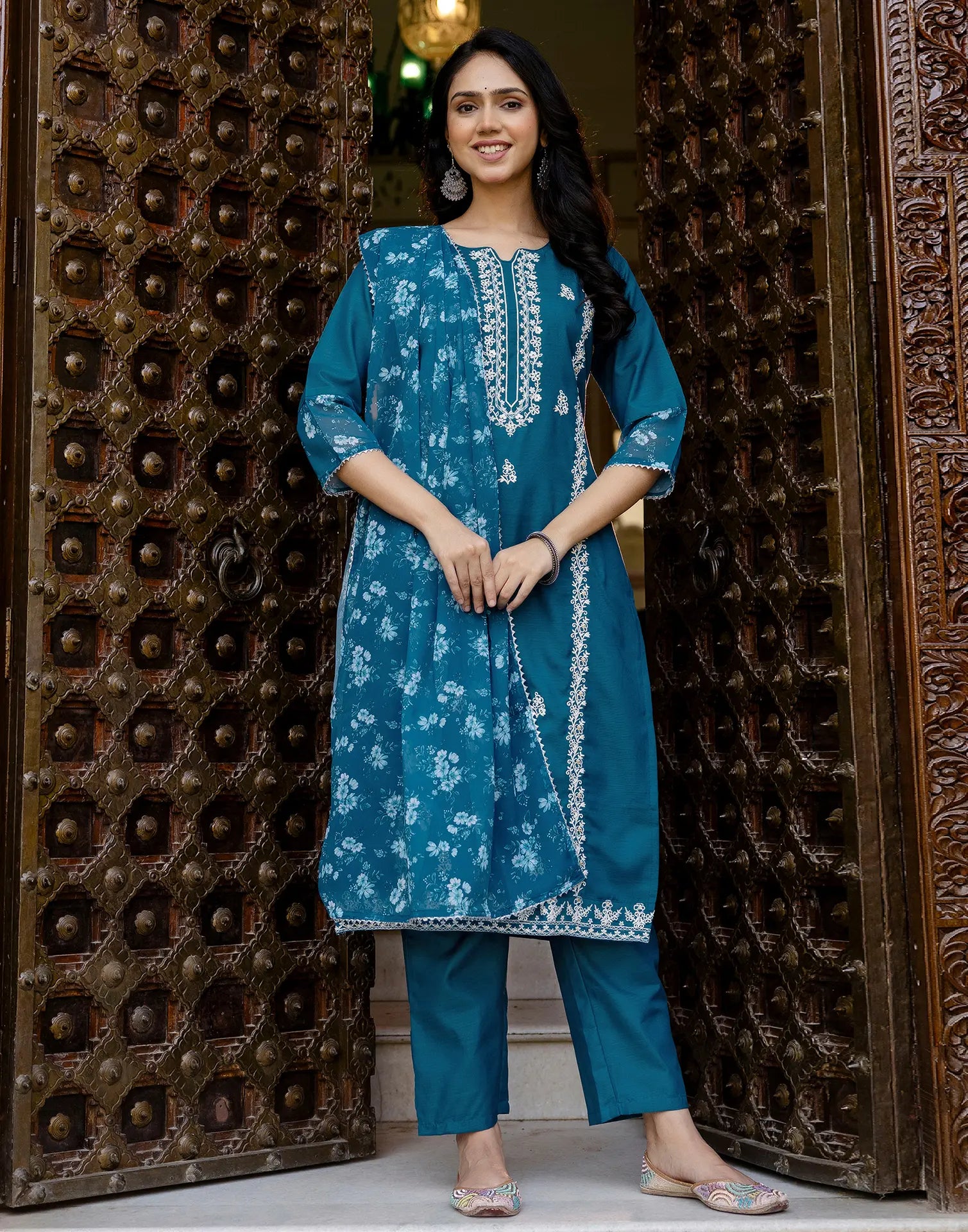 Cotton Blend Embroidered Straight 3 Piece Kurta Set
