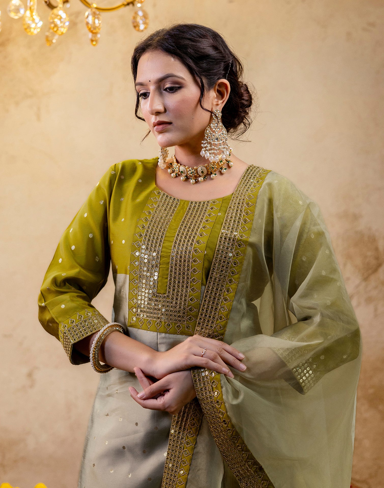 Skylee Taffeta Embroidered Straight 3 Piece Kurta Set For Woman