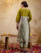 Skylee Taffeta Embroidered Straight 3 Piece Kurta Set For Woman