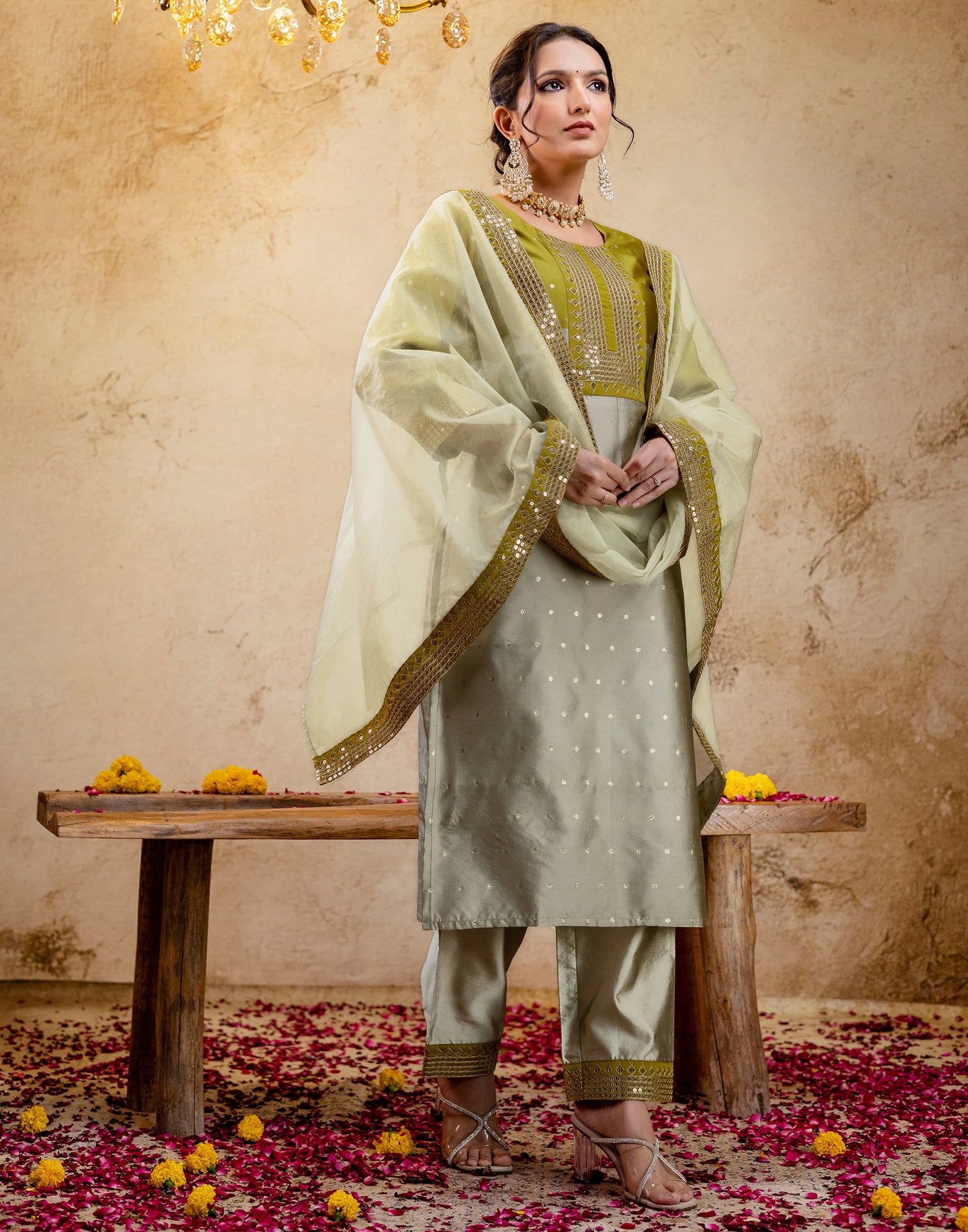 Skylee Taffeta Embroidered Straight 3 Piece Kurta Set For Woman