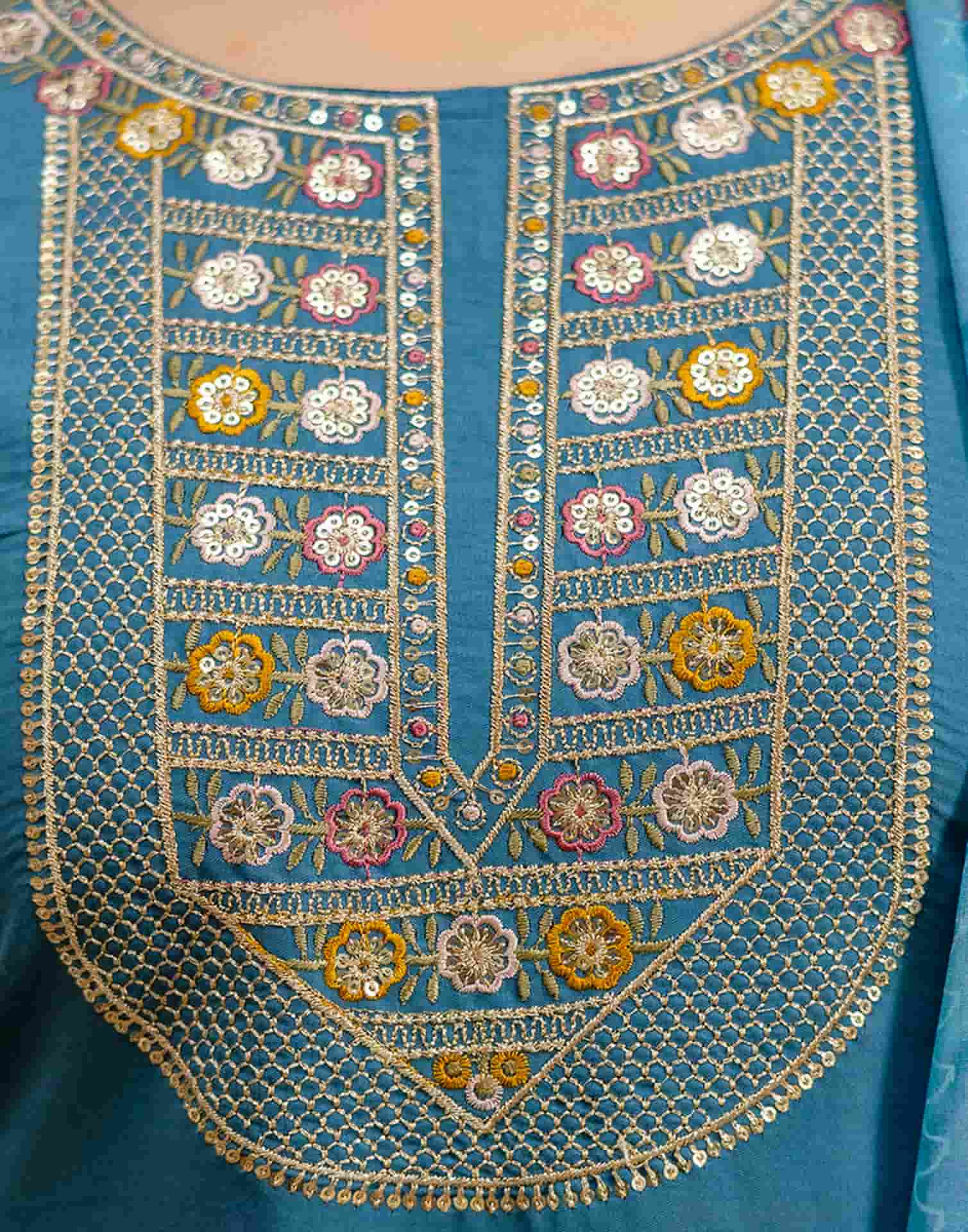 Skylee Silk Blend Embroidered Straight 3 Piece Kurta Set For Woman