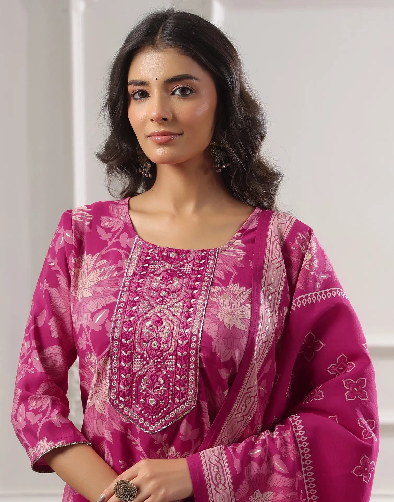 Skylee Silk Floral Print Straight 3 Piece Kurta Set For Woman