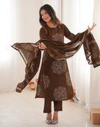 Skylee Cotton Printed Straight 3 Piece Kurta Set For Woman