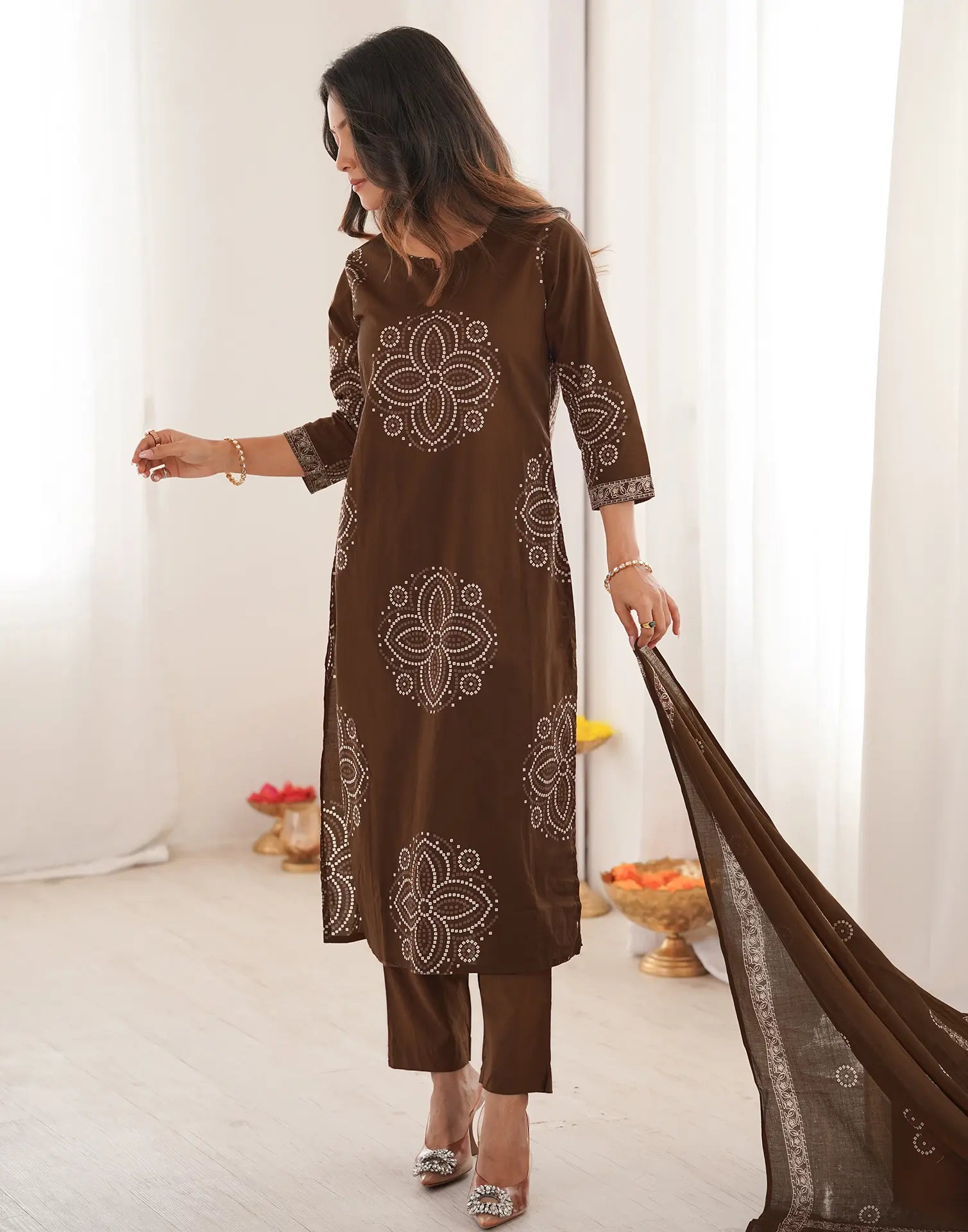 Skylee Cotton Printed Straight 3 Piece Kurta Set For Woman
